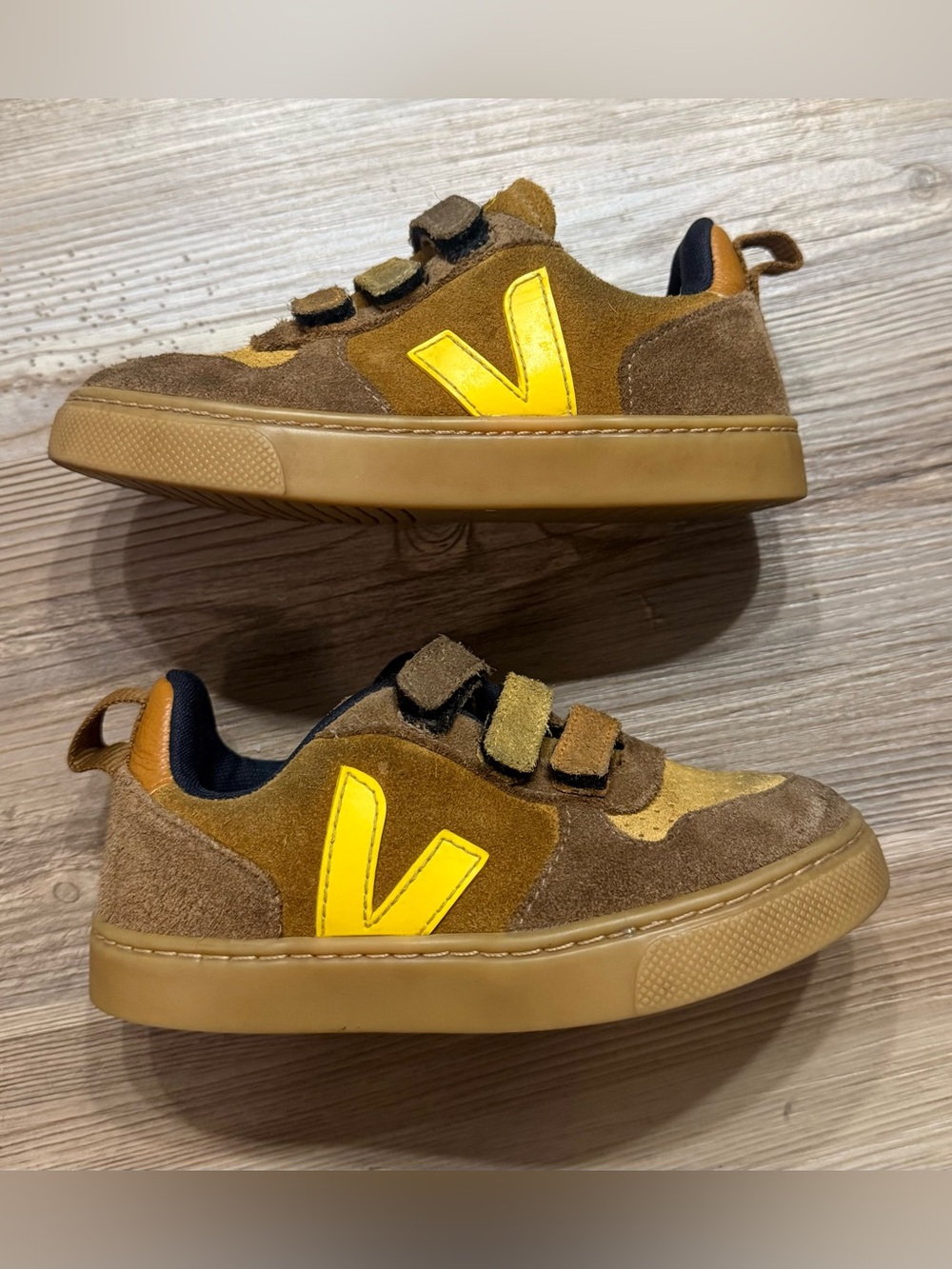 Veja Kids Small V-10 sneakers in the Multico Camel suede